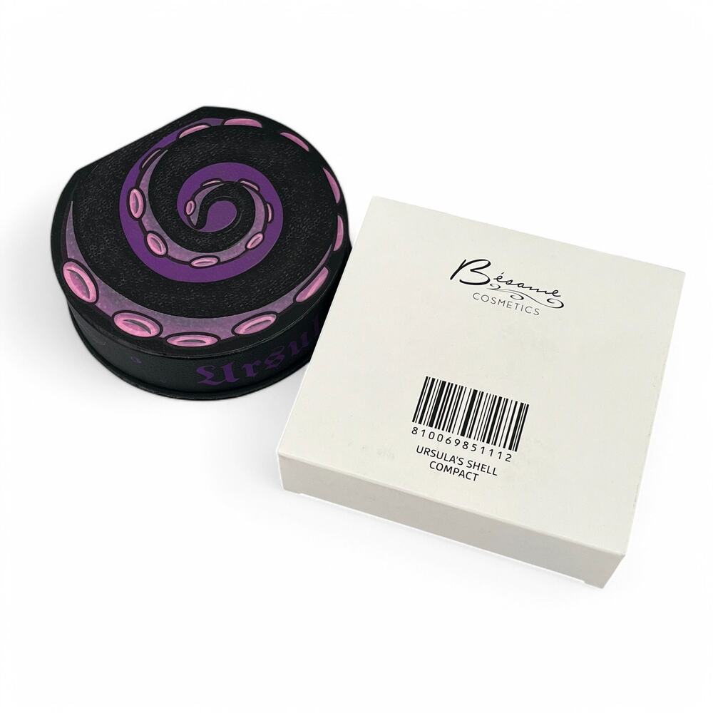 Besame Disney Villains Ursula's Shell Compact with Highlighter Little Mermaid - Picture 12 of 13